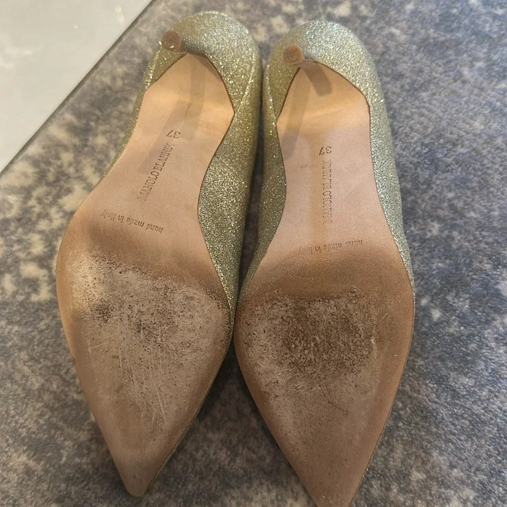 Manolo Blahnik Gold Women's Shoes l